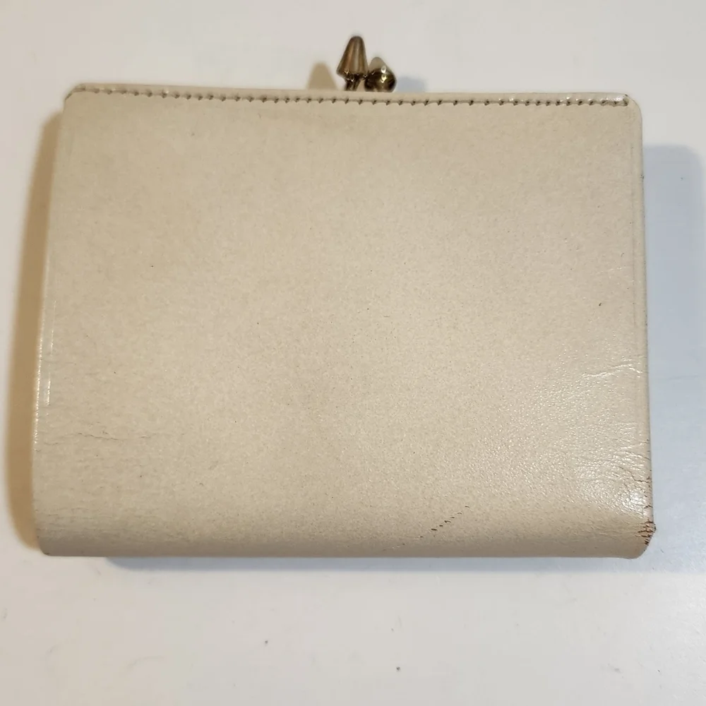 Daniel de Paris Vintage Ivory leather small Beaded  coins wallet